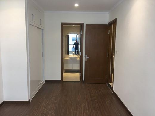 apartment for rent in Vinhomes Central Park Binh Thanh  District HCM BT105L2597(6)